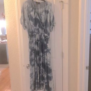 Never been worn!  XL Karen Kane dress . 100% Rayon